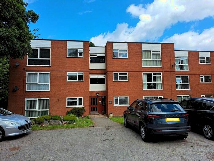 2 Bedroom Flat To Rent In Walsall Road, Four Oaks, Sutton Coldfield, B74
