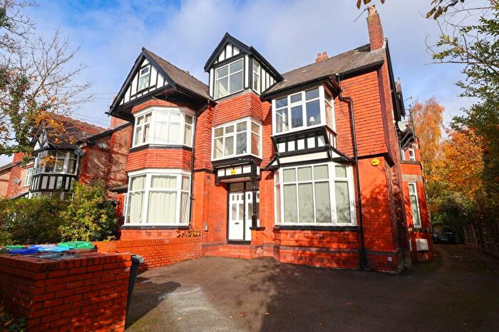 3 Bedroom Apartment To Rent In Barlow Moor Road, Didsbury, M20
