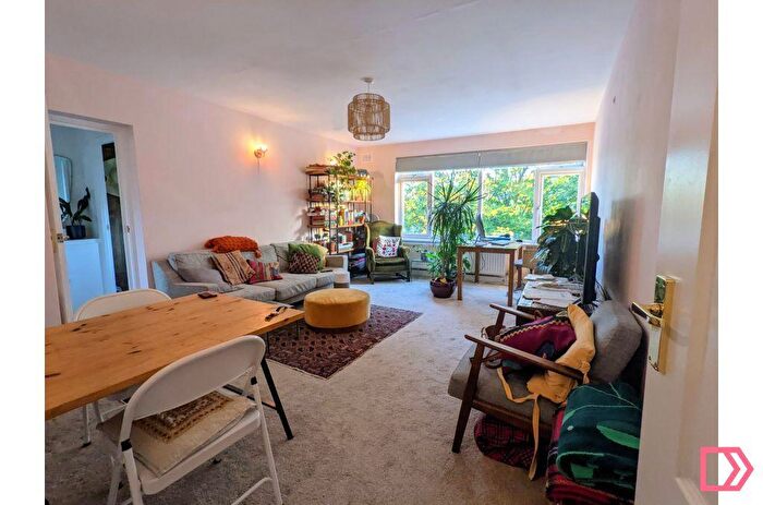 2 Bedroom Flat To Rent In Mayfair Court Fenwick Road, London, SE15