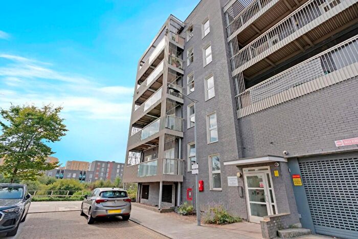 1 Bedroom Flat For Sale In Ernest Websdale House, Harlequin Close, Barking, IG11