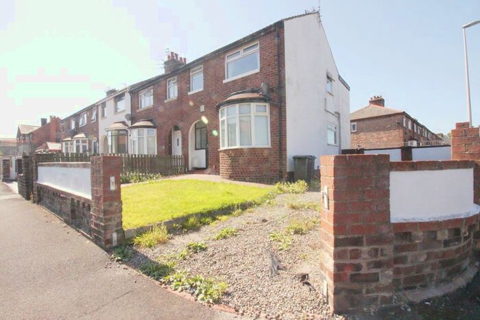 3 Bedroom End Of Terrace House To Rent In Foxdale Avenue, Blackpool, FY3