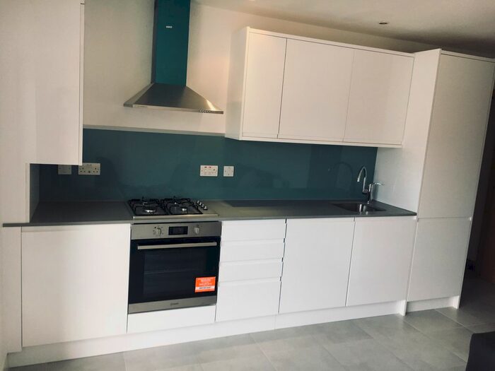 2 Bedroom Flat To Rent In Hornsey Road, Holloway, Islington, North London, N7