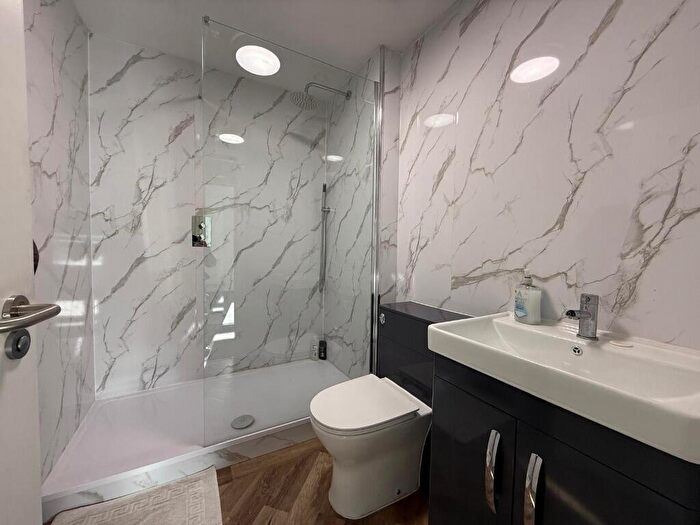 3 Bedroom Flat To Rent In George Street, Newcastle-Under-Lyme, ST5