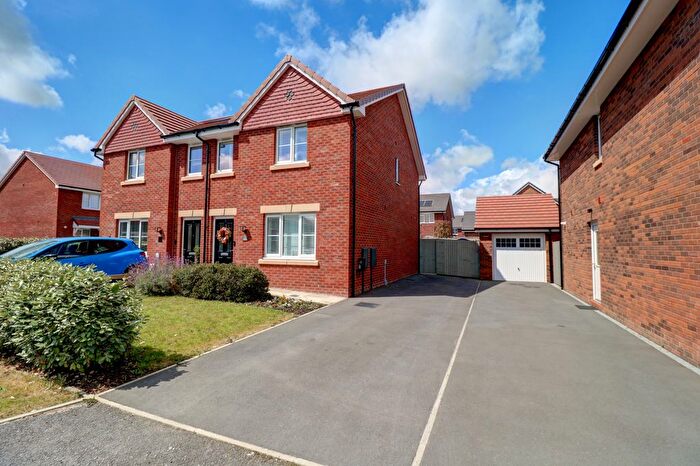 3 Bedroom Semi-Detached House For Sale In Slaters Close, Preston, PR3