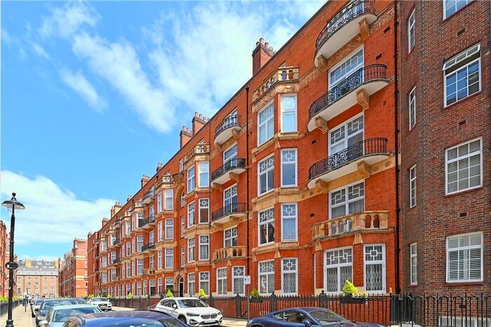 3 Bedroom Flat To Rent In Montagu Mansions, London, W1U