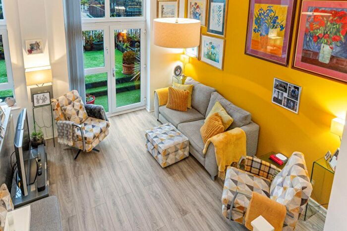 2 Bedroom Triplex For Sale In / Waterfront Park, Granton, Edinburgh, EH5