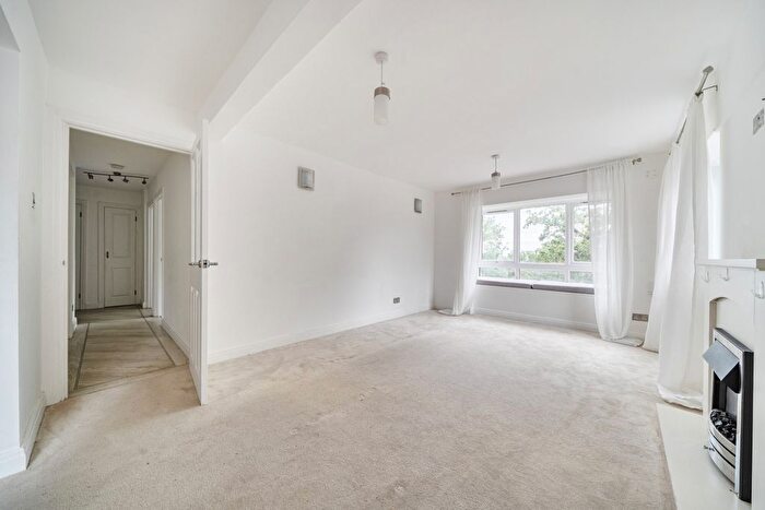 2 Bedroom Flat For Sale In Grasmere Road, Bromley, BR1