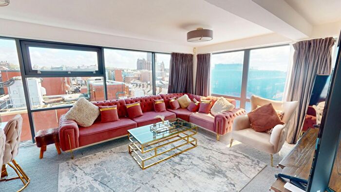 3 Bedroom Flat To Rent In Colquitt Street, Liverpool, L1