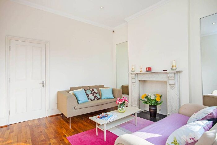 2 Bedroom Flat To Rent In Elvaston Place, South Kensington, London, SW7