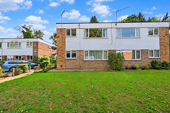 2 Bedroom Maisonette For Sale In Arbour Close, Rugby, CV22