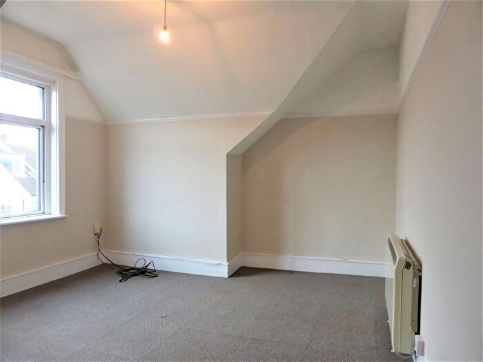 1 Bedroom Flat To Rent In Raphael Road, Hove, BN3