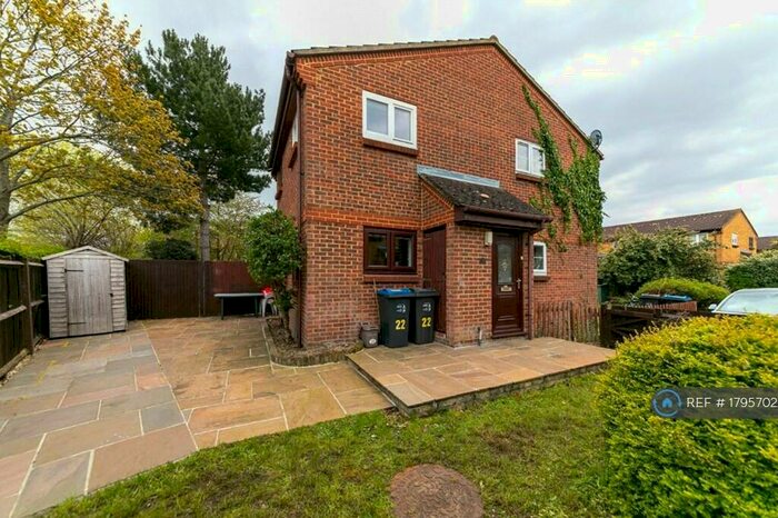 1 Bedroom End Of Terrace House To Rent In Spring Grove, Mitcham, CR4