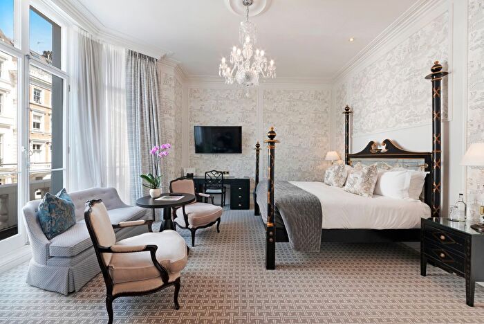 1 Bedroom Studio To Rent In Queen's Gate, London, SW7