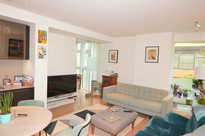 1 Bedroom Flat To Rent In Long Street, London, E2
