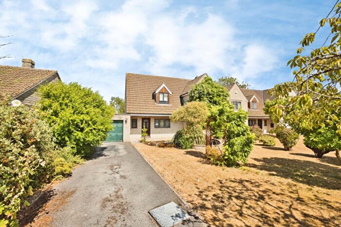 4 Bedroom Semi-Detached House For Sale In Gooselade, Street, Somerset, BA16