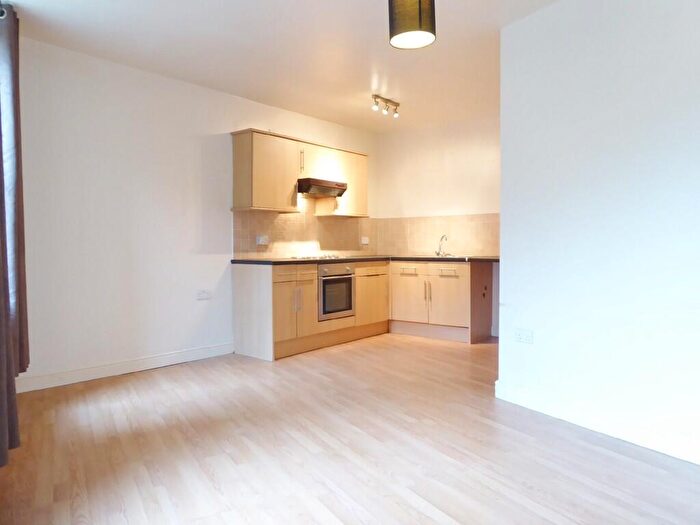 2 Bedroom Apartment To Rent In Brunswick Mews, Cheapside, LS27
