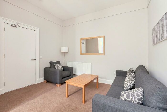 5 Bedroom Flat To Rent In Grove Street., City Centre, Edinburgh, EH3