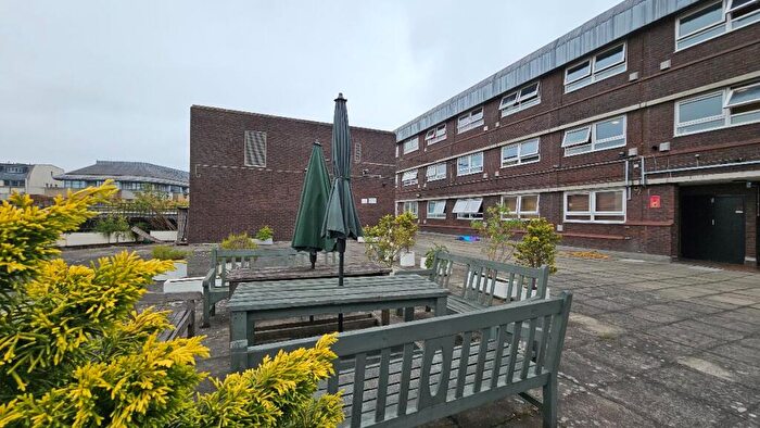 Flat To Rent In Friary House, The Friary, Guildford, GU1