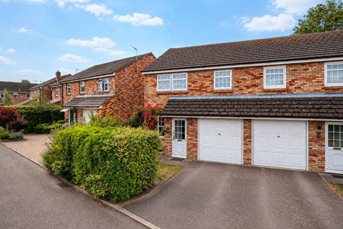 3 Bedroom Semi-Detached House For Sale In Old Farm, Pitstone, Buckinghamshire, LU7