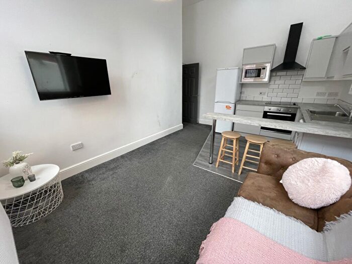 1 Bedroom House To Rent In Holmes Street, L8