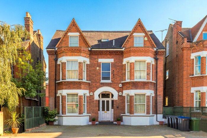 2 Bedroom Flat To Rent In Worple Road, Wimbledon, SW19