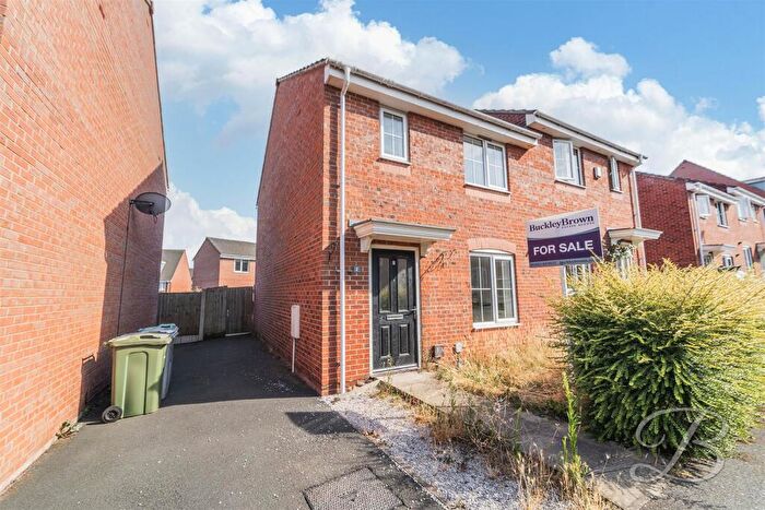 3 Bedroom Semi-Detached House For Sale In Palace Gardens, Mansfield, NG21