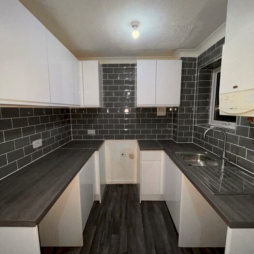 2 Bedroom Terraced House To Rent In Ayelands, New Ash Green, DA3