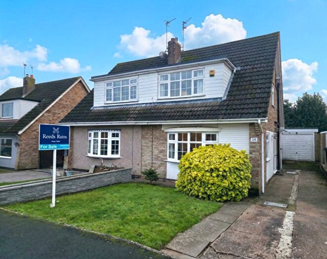 3 Bedroom Semi-Detached House For Sale In Tamar Road, Bulkington, Bedworth, Warwickshire, CV12