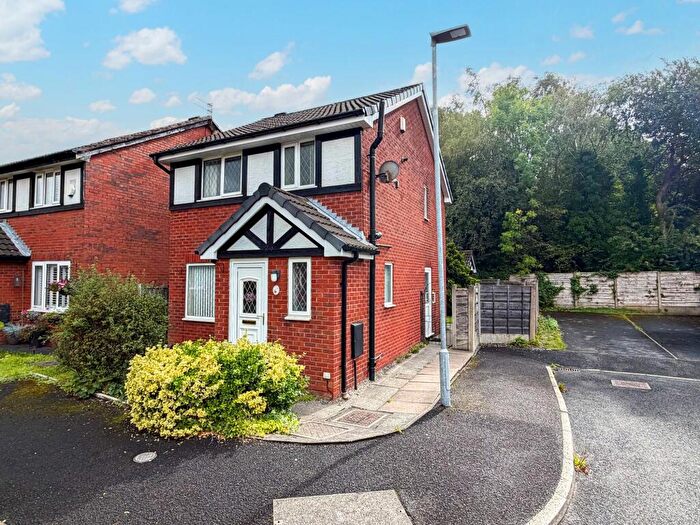 3 Bedroom Detached House For Sale In Shirebrook Drive, Radcliffe, M26