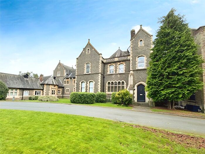 2 Bedroom Apartment For Sale In Stoneleigh Manor, Stoneygate, Leicester, LE2