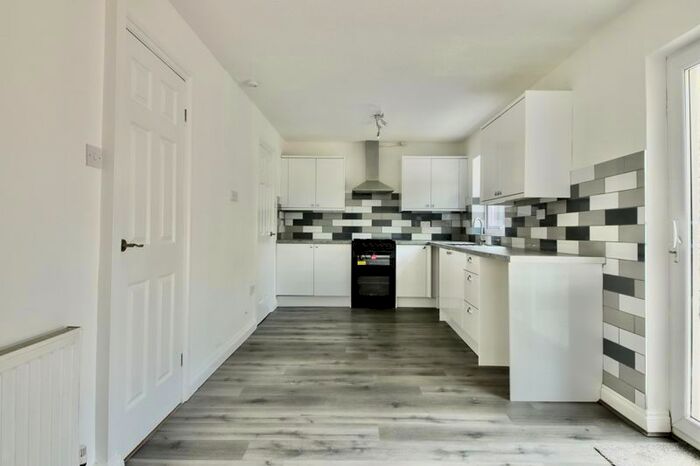 3 Bedroom Property To Rent In The Glen, Palacefields, Runcorn, WA7