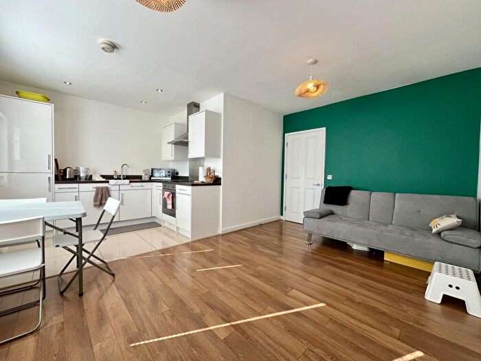 2 Bedroom Flat For Sale In Central Court, North Street, Peterborough, PE1