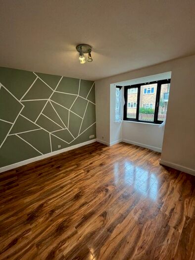 Studio To Rent In Jasmine Grove, London, SE20