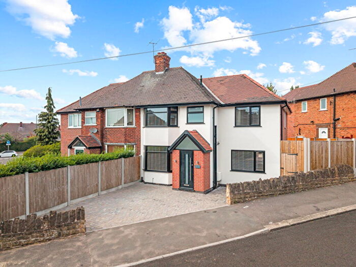 4 Bedroom Semi-Detached House For Sale In Hadbury Road, Nottingham, Nottinghamshire, NG5