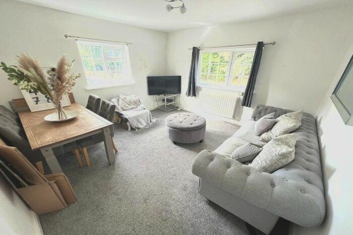 2 Bedroom Flat To Rent In School Lane, Northwich, CW8