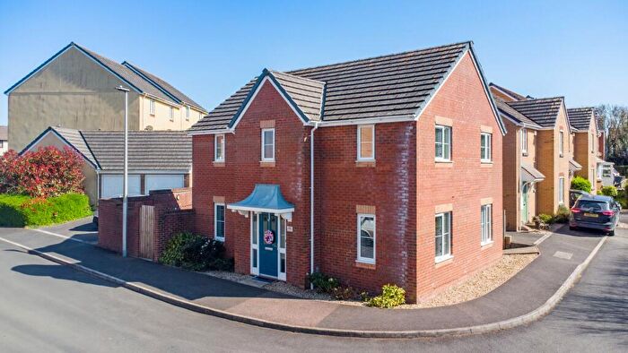 4 Bedroom Detached House For Sale In Nadder Meadow, South Molton, EX36
