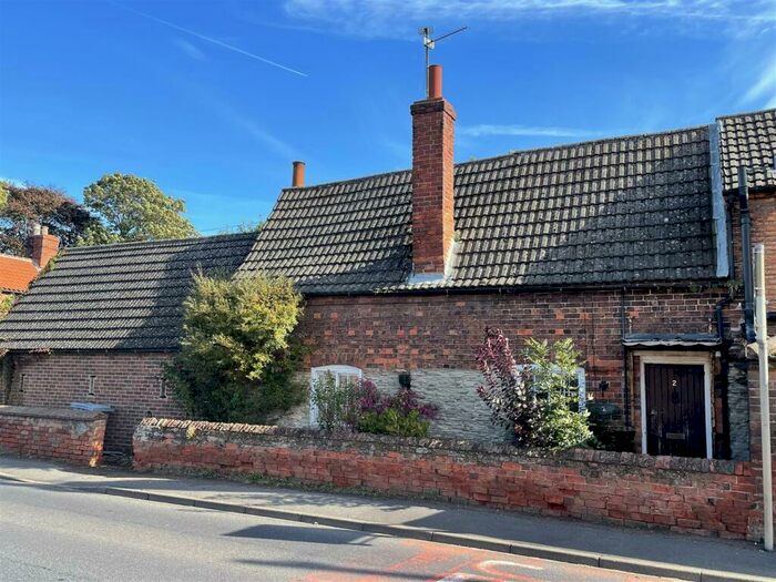 2 Bedroom Cottage To Rent In Besthorpe Road, Collingham, NG23