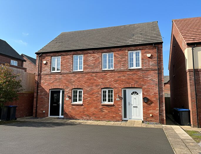 2 Bedroom Semi Detached House For Sale In Snap Dragon Close Daventry Northamptonshire, NN11