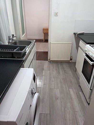1 Bedroom Flat To Rent In Coleridge Road, North Finchley, N12