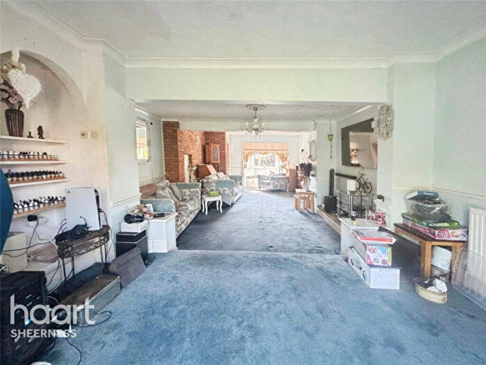 4 Bedroom Detached House For Sale In Keycol Hill, Sittingbourne, ME9