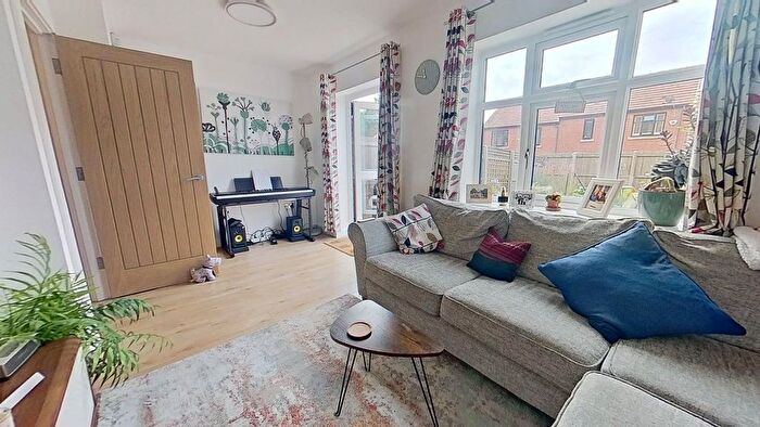 3 Bedroom Semi-Detached House To Rent In Parkview Place, West Park, Leeds, LS16