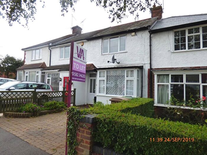 2 Bedroom Semi-Detached House To Rent In Hart Lane, Town Centre, LU2