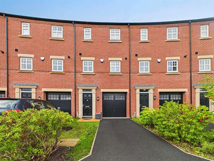 3 Bedroom Terraced House To Rent In King Crescent South, Loughborough, LE11