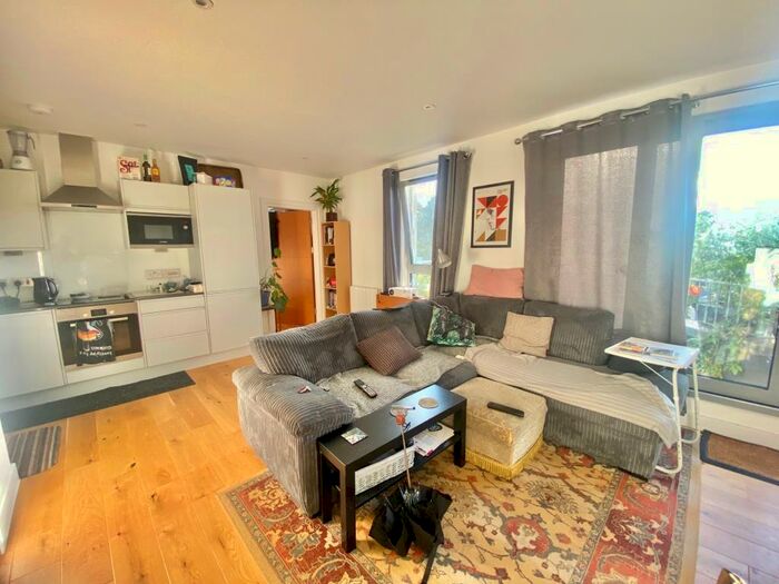 2 Bedroom Apartment To Rent In Newtown Road, Henley On Thames, RG9