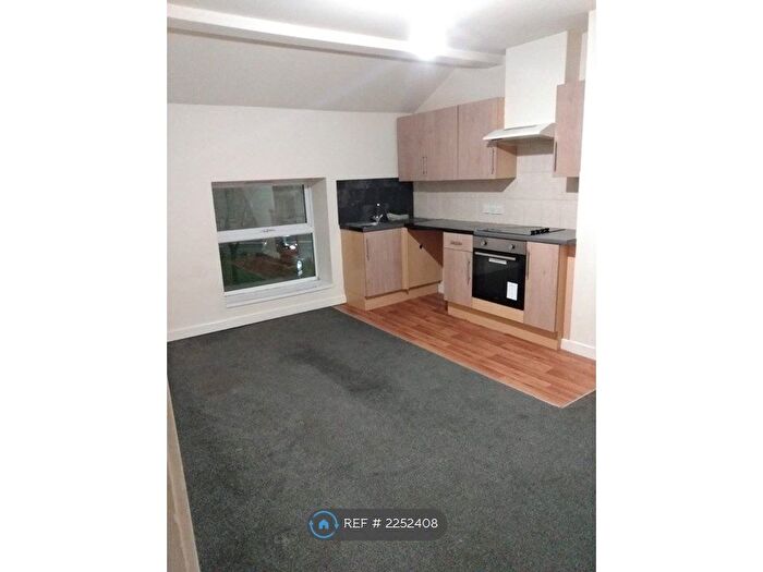 1 Bedroom Flat To Rent In Bury Road, Rawtenstall, Rossendale, BB4