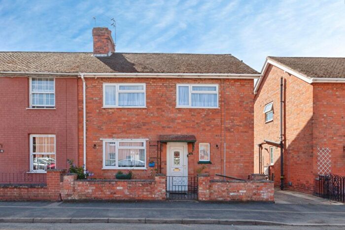 3 Bedroom Semi Detached House For Sale In Sandford Road, Syston, Leicester, Leicestershire, LE7