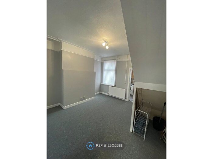 2 Bedroom Terraced House To Rent In Portland Street, Birkenhead, CH41