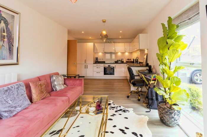 1 Bedroom Flat To Rent In Binary House, Oakgrove, Milton Keynes, MK10