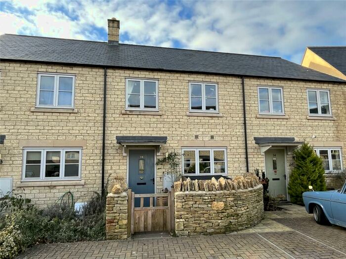 3 Bedroom Terraced House For Sale In Yells Way, Fairford, Gloucestershire, GL7