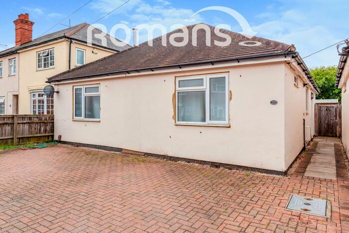3 Bedroom Bungalow To Rent In North Town Road, Maidenhead, SL6
